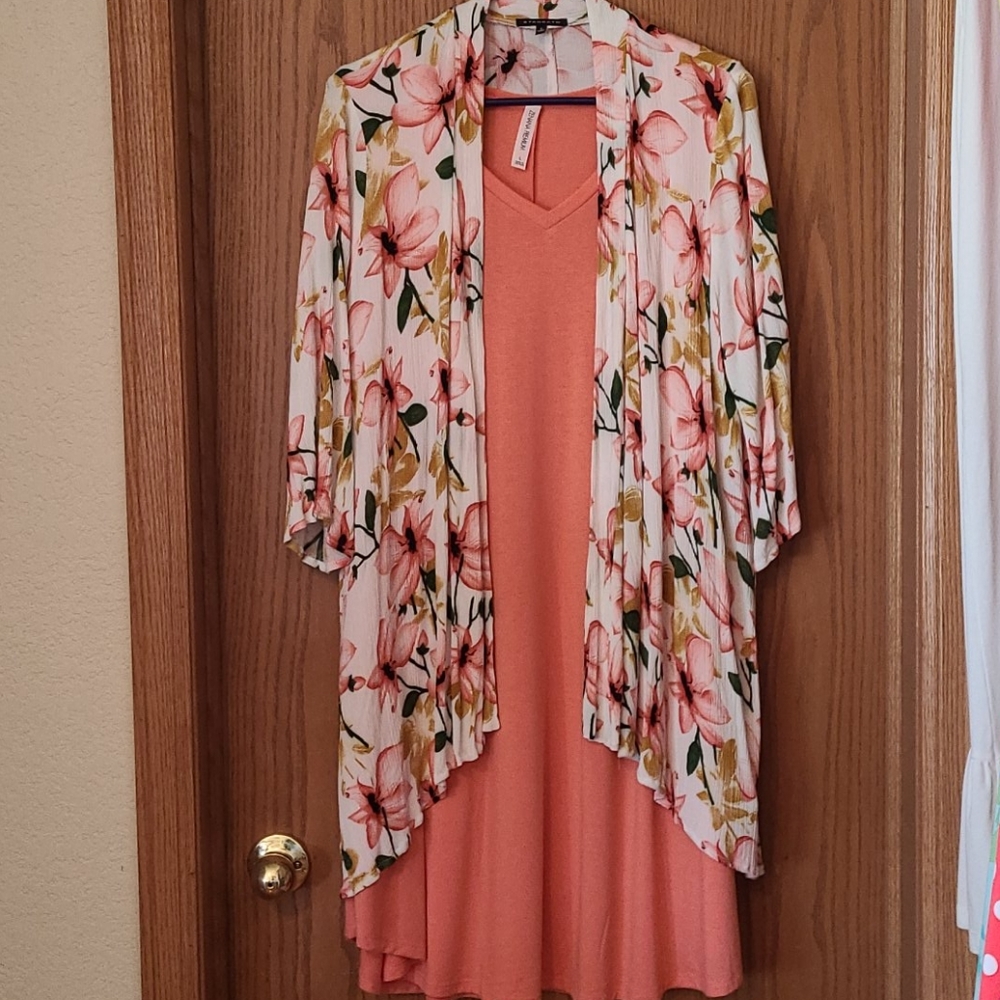 Dress - Picture 3 of 4